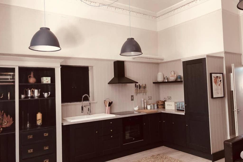 Seaside Escape - Gorgeous 2 Bed Apartment In St-Leonards-On-Sea Hastings Exterior photo