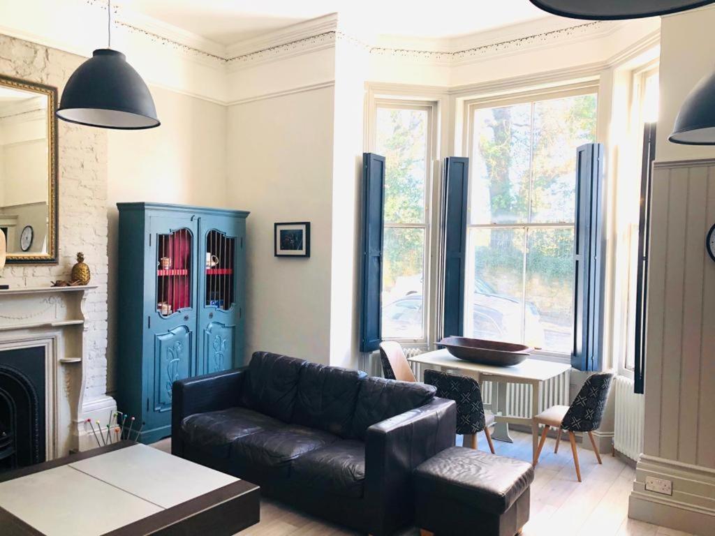 Seaside Escape - Gorgeous 2 Bed Apartment In St-Leonards-On-Sea Hastings Exterior photo